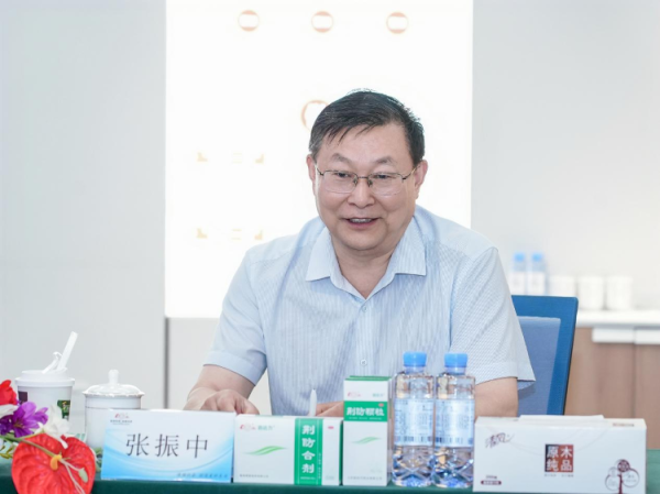 博易股票 鲁南制药集团与郑州大学药学院举行战略合作座谈